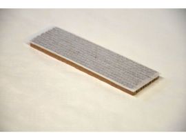 Kartonstreifen mit Florfliegenlarven